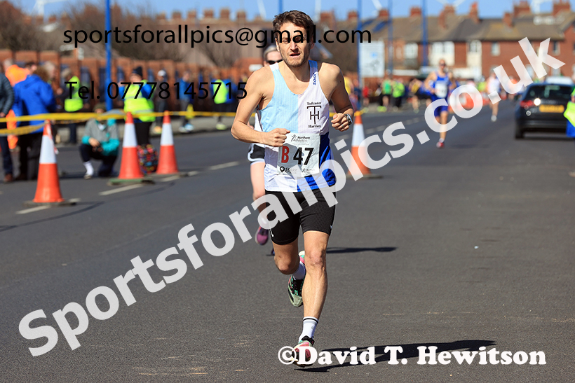 Senior mens Northern 12 Stage Road Relay, 2025 Northern 12 and 6 Stage Road Relays and Junior 5k, Redcar. Photo: David T. Hewitson/Sports for All Pics